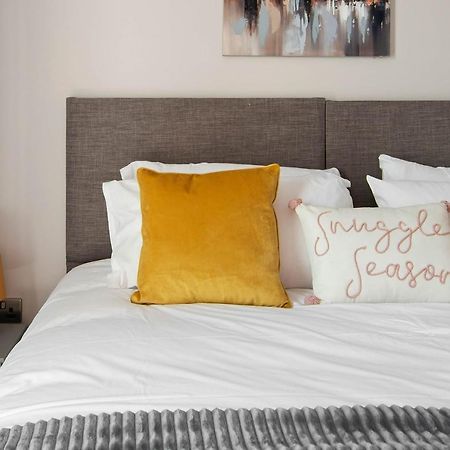 Spacious & Cosy, Netflix, Parking, Colindale Station Хендон Экстерьер фото