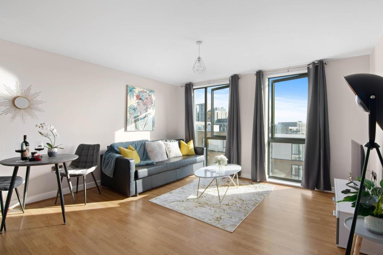 Spacious & Cosy, Netflix, Parking, Colindale Station Хендон Экстерьер фото