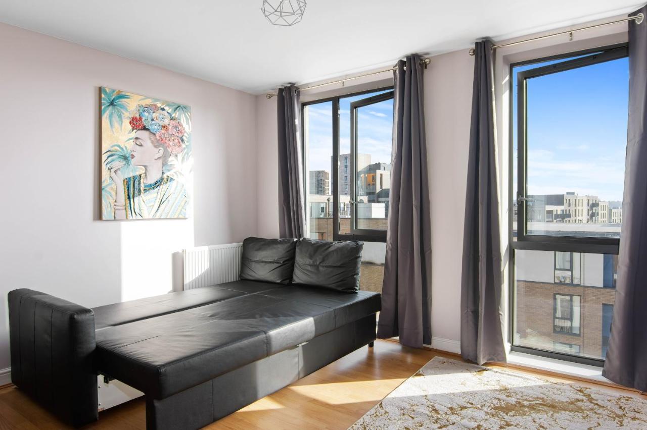Spacious & Cosy, Netflix, Parking, Colindale Station Хендон Экстерьер фото