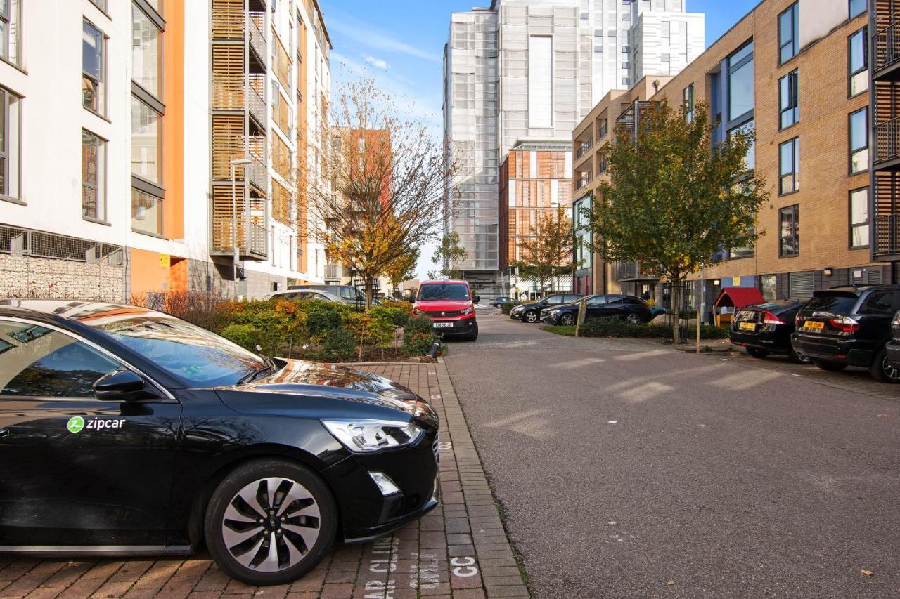 Spacious & Cosy, Netflix, Parking, Colindale Station Хендон Экстерьер фото