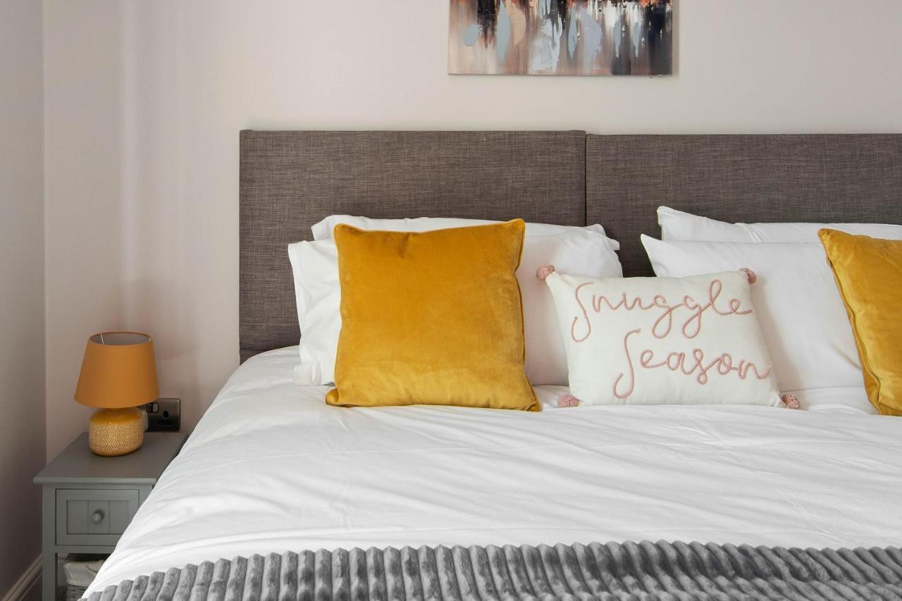 Spacious & Cosy, Netflix, Parking, Colindale Station Хендон Экстерьер фото